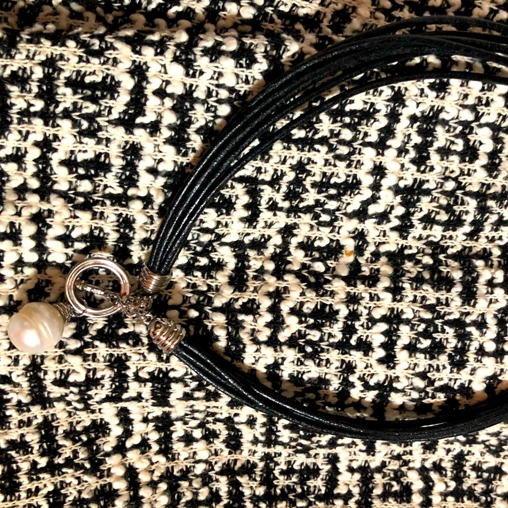 HONORA CULTURED PEARL LEATHER AND SILVER TOGGLE